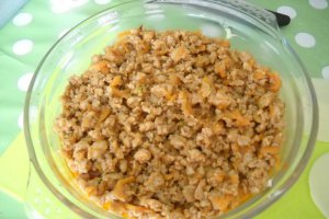Orez gratinat cu carne