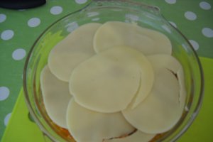 Orez gratinat cu carne