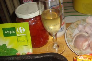 Ciocanele de pui cu sos de rosii, usturoi si mamaliguta