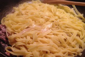 Paste cu pancetta si smantana