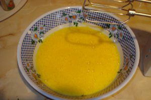 Placinta cu mac, stafide si iaurt