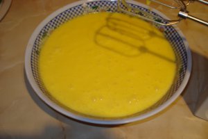 Placinta cu mac, stafide si iaurt