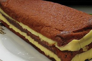 Tort cu fructe de padure si crema de vanilie