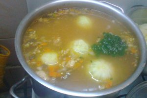 Supa de gulii umplute