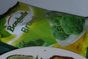 Rulouri cu branza si piure de brocoli cu cartofi