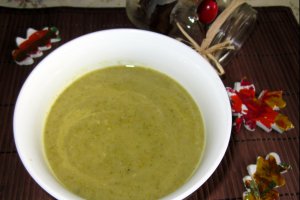 Supa crema de broccoli si telina