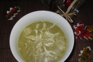 Supa crema de broccoli si telina