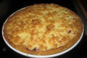 Tarta cu prune si crumble