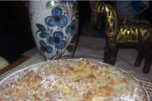 Tarta cu prune si crumble