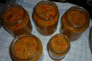 Zacusca cu vinete si ciuperci