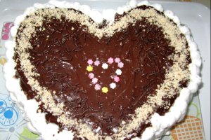 Tort cu multa, multa ciocolata