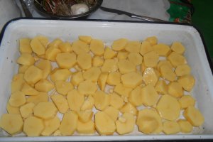 Ceafa de porc la cuptor cu usturoi verde