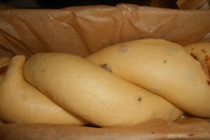 Cozonac cu crema de nuca