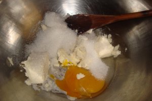 Tarta cu jeleu de mure, coacaze si mascarpone