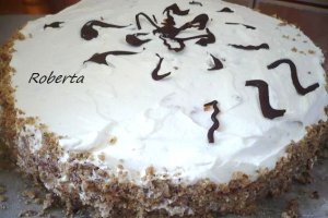 Tort cu vanilie si nuci