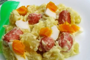 Salata calda cu maioneza