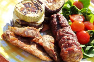 Muschiulet de porc la gratar si legume