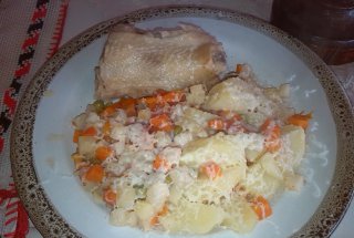 Legume fierte cu spate de pui