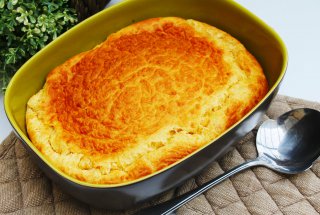 Soufflé cu cascaval si condimente