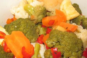 Supă cremă de legume aromatizată cu sos de stridii (Oyster sauce)