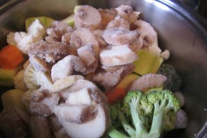 Supă cremă de legume aromatizată cu sos de stridii (Oyster sauce)