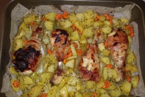 Pulpite de pui cu bacon si legume la cuptor