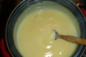 Mini tarte  cu crema de vanilie si fructe tropicale