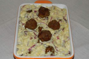 Aperitiv chiftelute cu maioneza si ceapa