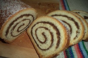 Cozonac de post (cu nuca si karob)