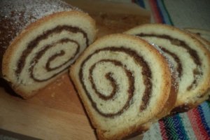 Cozonac de post (cu nuca si karob)