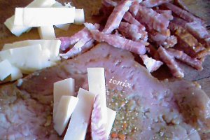 Cordon bleu din carne de porc marinată
