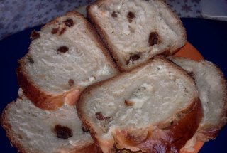 Cozonac cu crema de branza