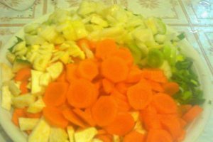 Ciorba de pui cu orez si legume
