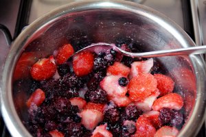 Strudel cu fructe de padure