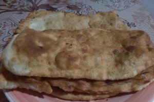 Langosi cu branza si marar