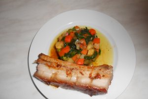 Piept de porc la cuptor cu legume si leurda