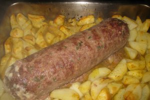 Rulada din carne tocata