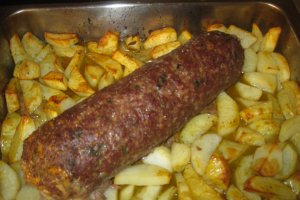 Rulada din carne tocata
