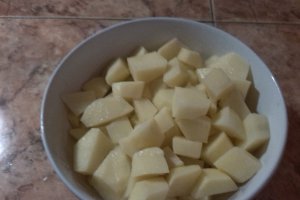 Salata de cartofi cu pastrama de macrou afumat