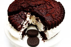 Tort Oreo gigantic