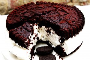 Tort Oreo gigantic