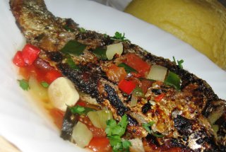 Saramura de peste cu legume