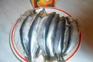 Baby hering cu mujdei si mamaliga