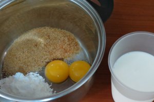 Foietaj cu crema de vanilie si piersici
