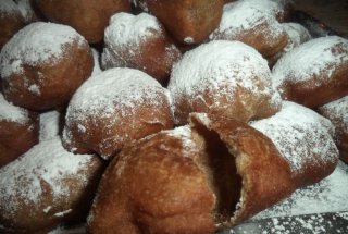 Gogosi de post cu pudra de roscove