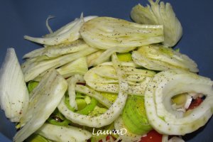 Triunghiuri de mamaliga la gratar cu legume coapte