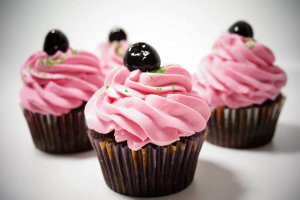 Red Velvet Cupcakes (cu suc de sfecla rosie)