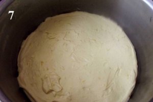 Tort cu rubarbă şi cremă de vanilie