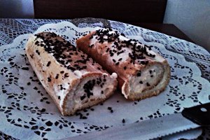 Rulada cu crema de vanilie