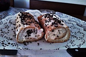 Rulada cu crema de vanilie